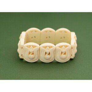 Vintage Boho Cream Flexible Plastic Bracelet by Avon K6